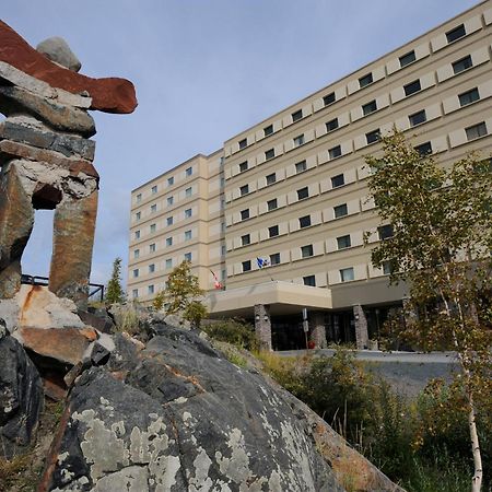 The Explorer Hotel Yellowknife Dış mekan fotoğraf