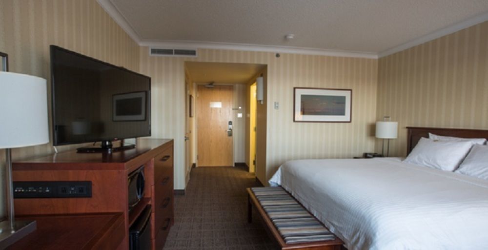 The Explorer Hotel Yellowknife Dış mekan fotoğraf