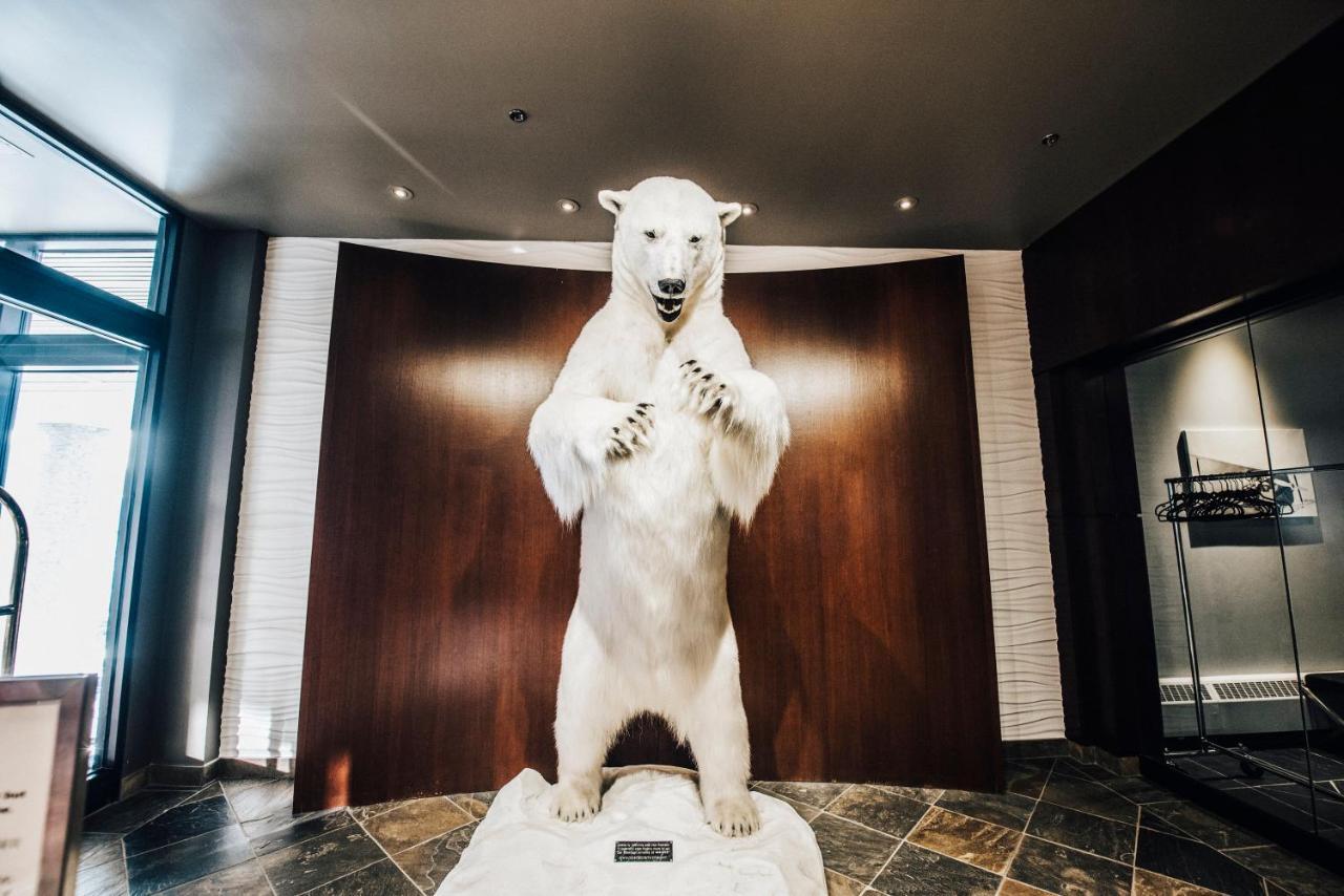The Explorer Hotel Yellowknife Dış mekan fotoğraf
