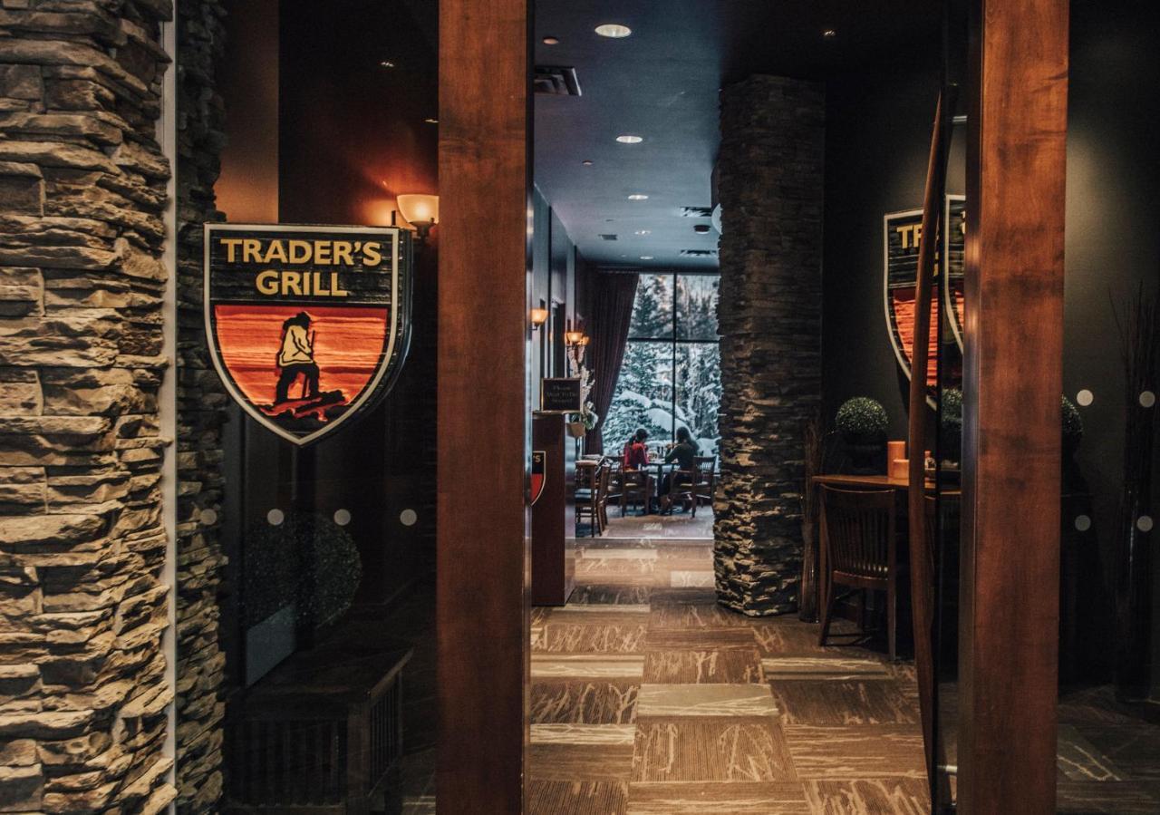 The Explorer Hotel Yellowknife Dış mekan fotoğraf