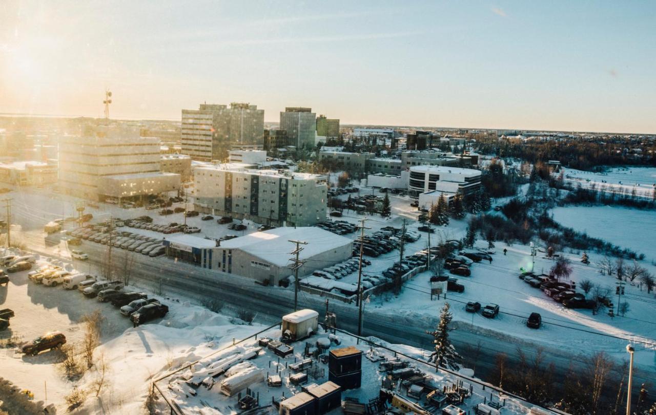 The Explorer Hotel Yellowknife Dış mekan fotoğraf